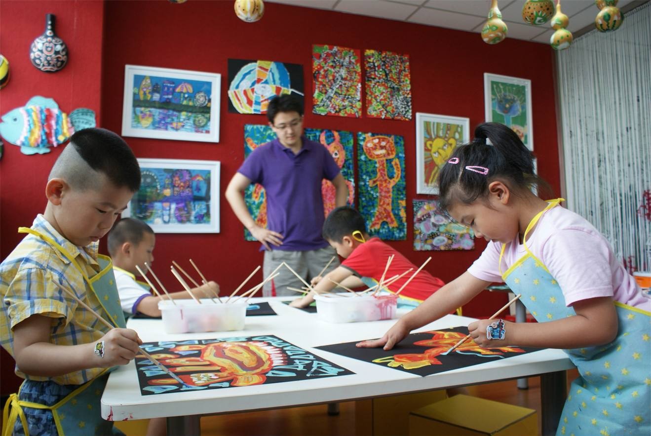 苗画儿美术教育